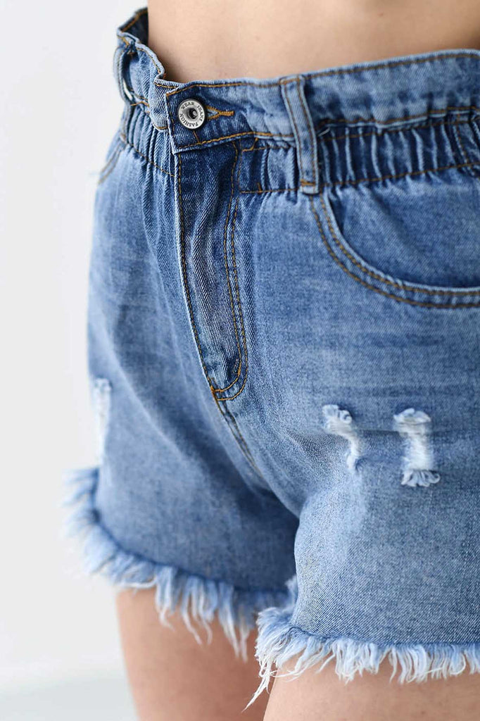 Shorts di jeans a vita alta sfrangiati -Tabloit.it