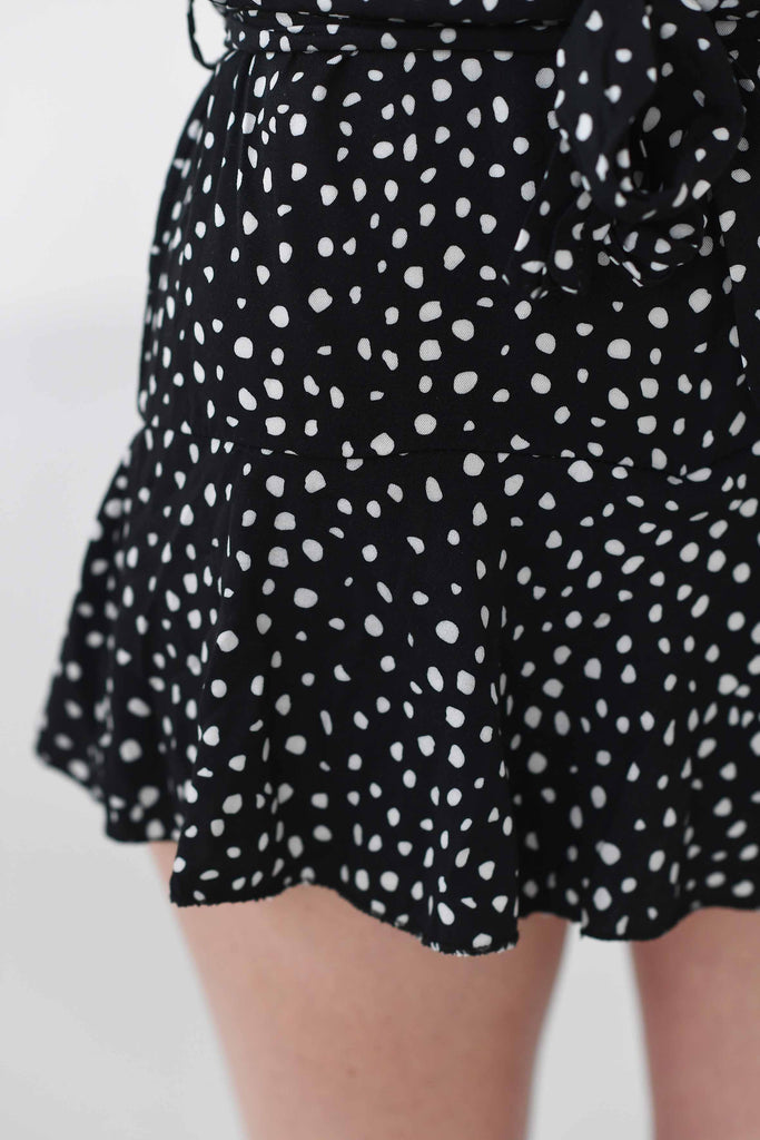 Minigonna skort a pois con cintura - Tabloit.it